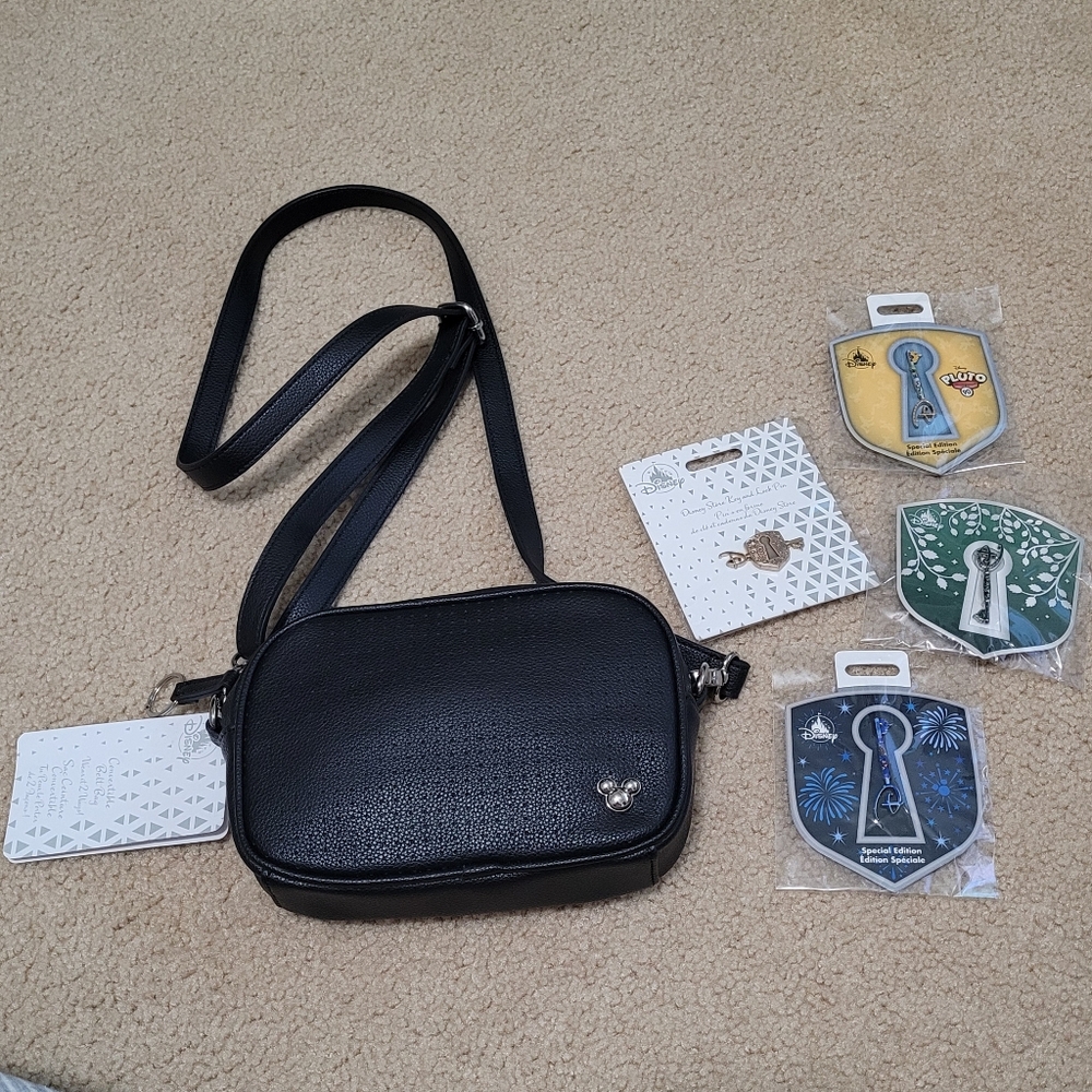 Mickey Mouse Icon Flair Belt Bag + 4 Disney Store Key pins